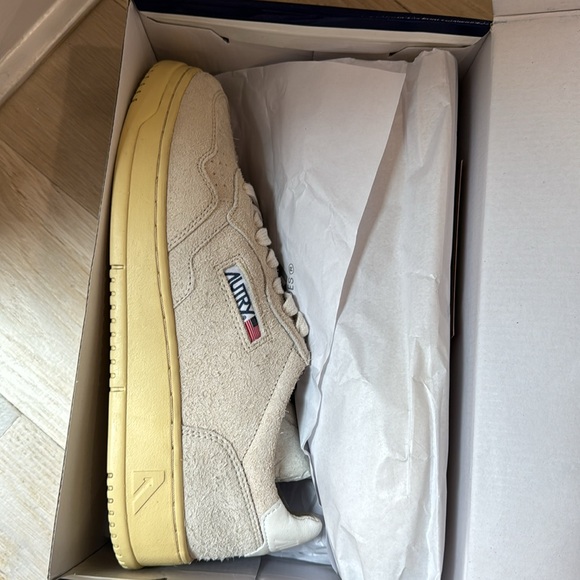 Autry Low Nan Hair/Suede Sand Shoes Size 42 - Picture 3 of 12